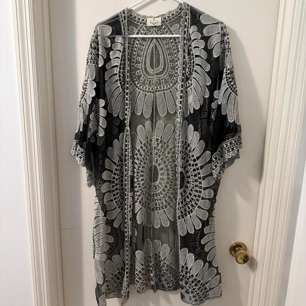 Ember Women's Black and White Lacy Mesh Whimsigoth Witchy Fairy Kimono Sz M